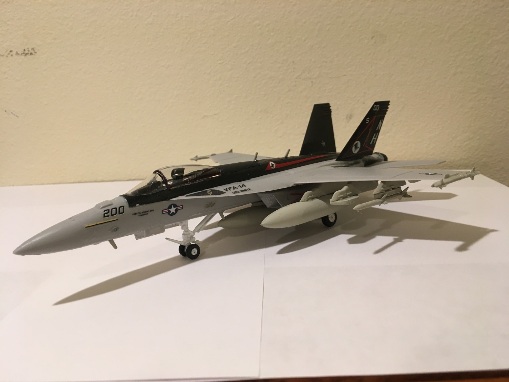 Hasegawa 1/72 F/A-18E Super Hornet (Single Seat) Model Kit customer photo 1