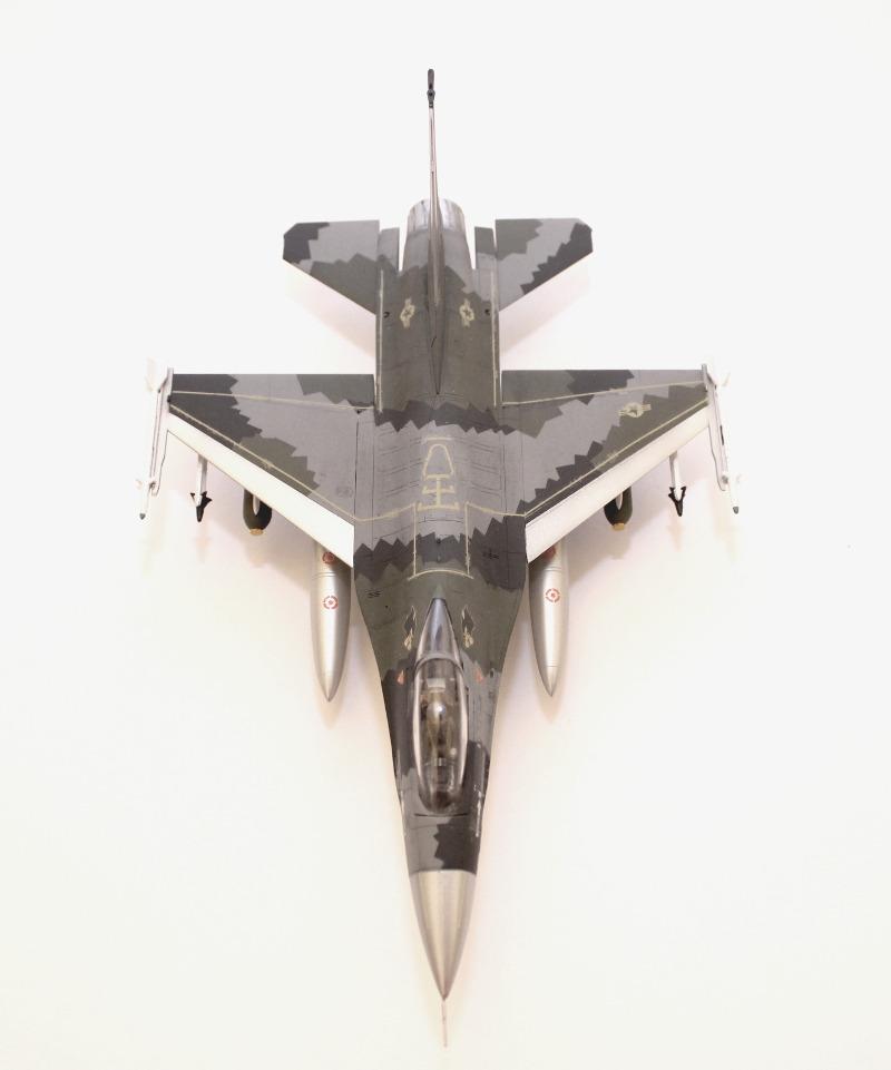 Hasegawa 1/72 F-16A Plus Fighting Falcon Model Kit customer photo 1