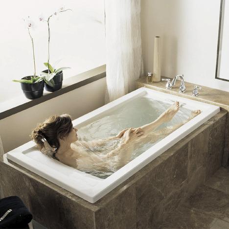 American Standard 2422V002.020 Evolution 5 ft. x 32 in. Deep Soaking Tub with Reversible Drain, White, 60 or More gal customer photo 1