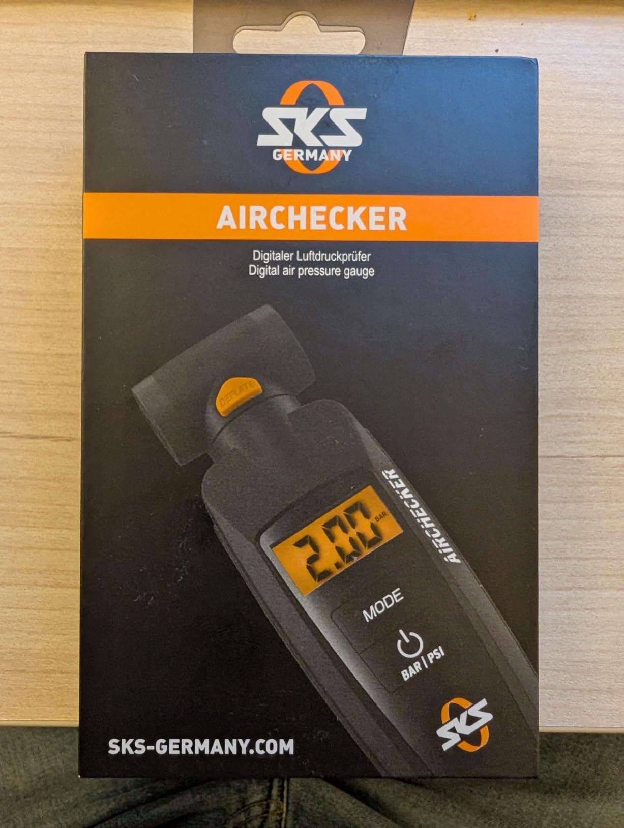 SKS Germany Airchecker Digital Pressure Gauge for Presta or Schrader | SKS Airchecker Digital Tire Pressure Gauge - Compatible with Presta & Schrader customer photo 1