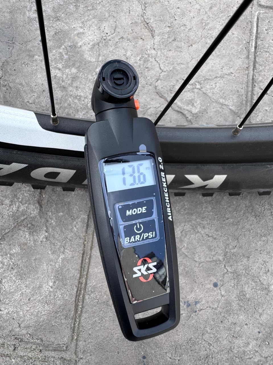 SKS Germany Airchecker Digital Pressure Gauge for Presta or Schrader | SKS Airchecker Digital Tire Pressure Gauge - Compatible with Presta & Schrader customer photo 2