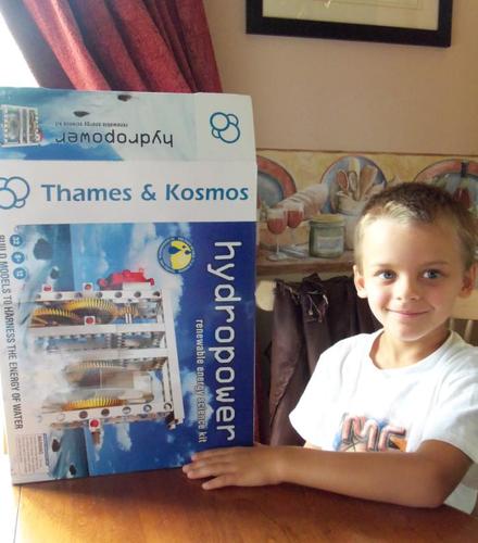 Thames & Kosmos Hydropower Science Kit | 12 Stem Experiments | Learn About Alternative & Renewable Energy, Environmental Science | Parents' Choice Recommended Award Winner customer photo 2