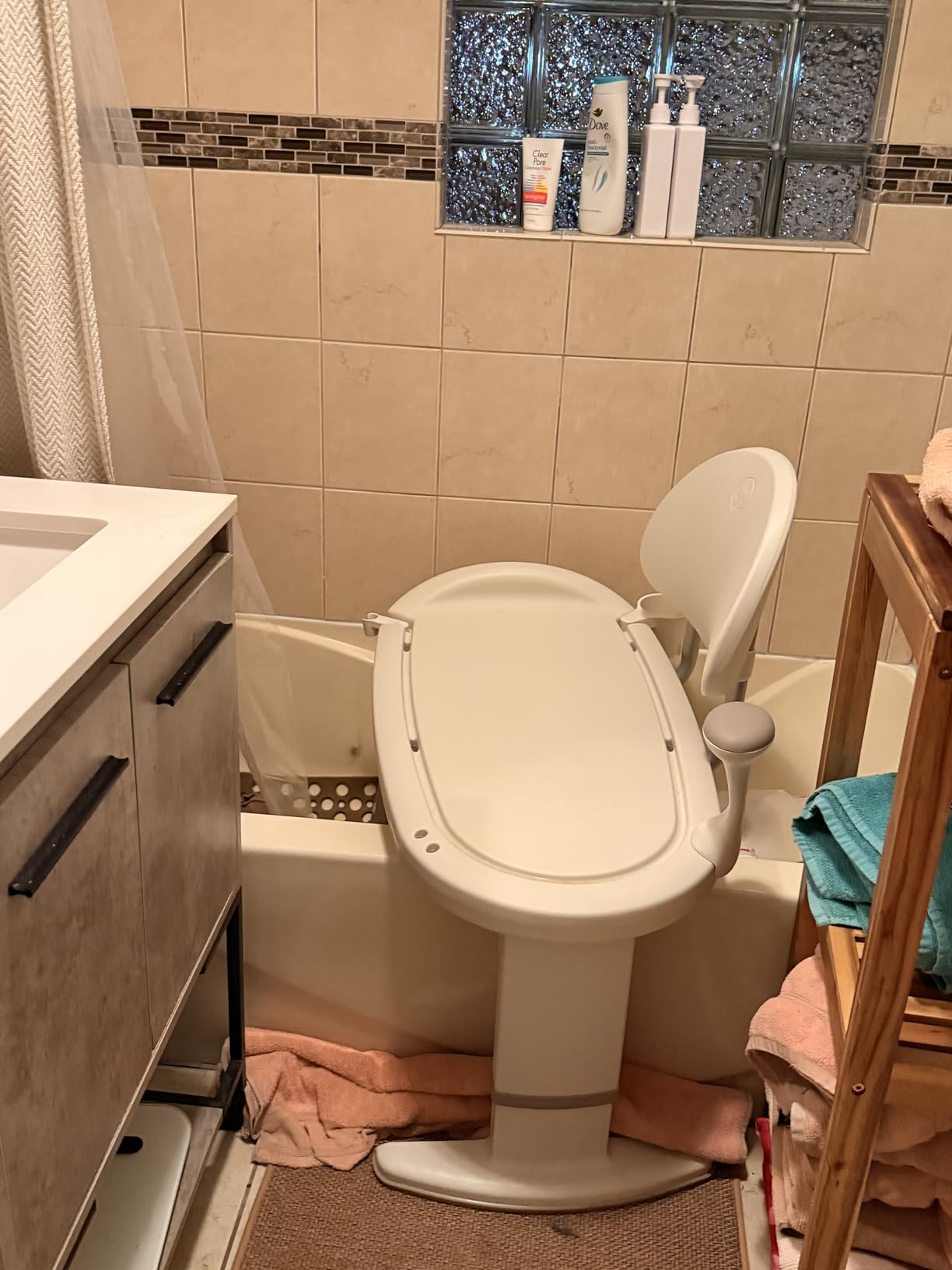 Moen DN7105 Home Care Premium Tub Transfer Bench customer photo 2
