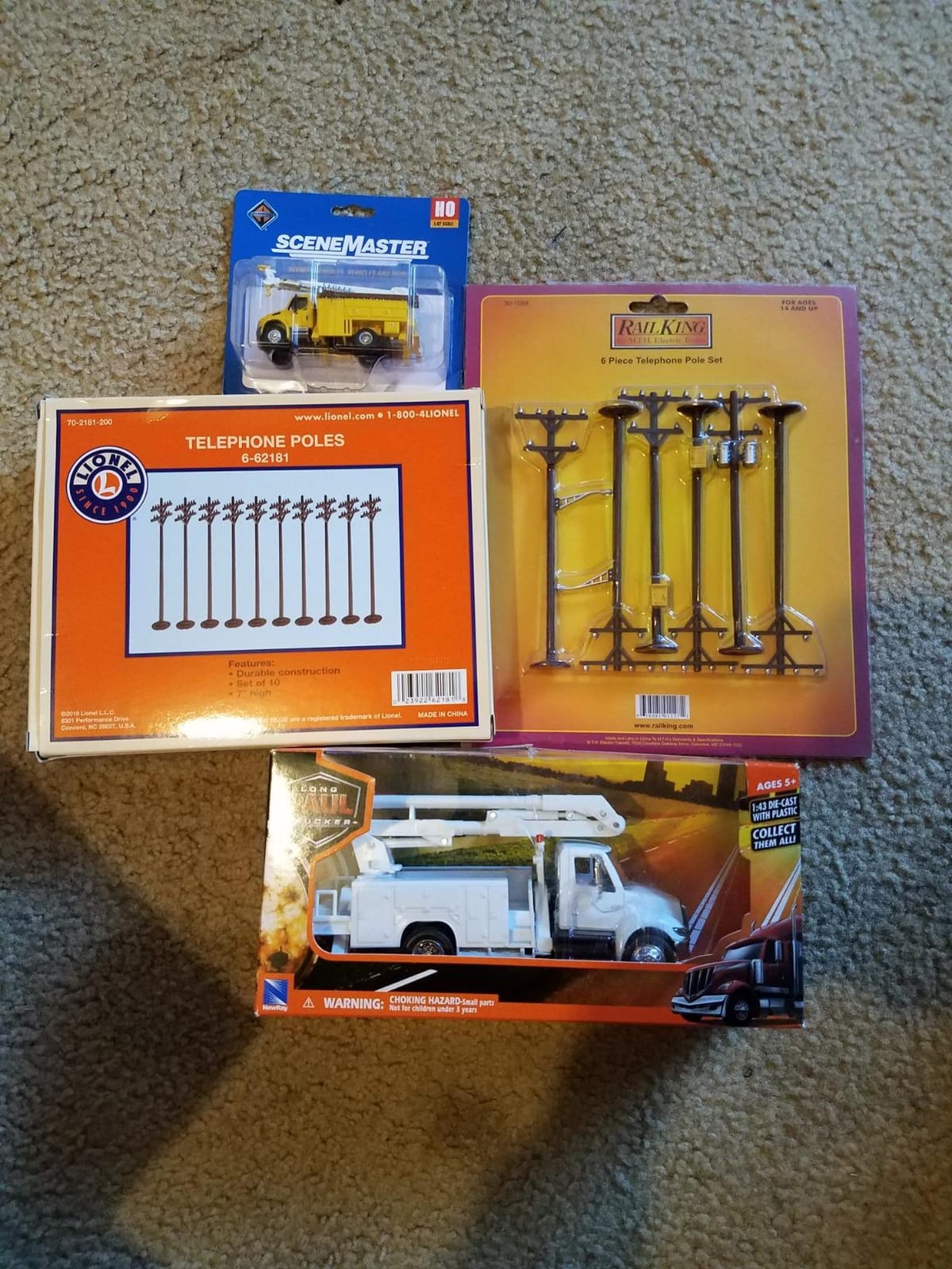 Lionel 10-Pack Telephone Poles Model Train Accessory customer photo 2