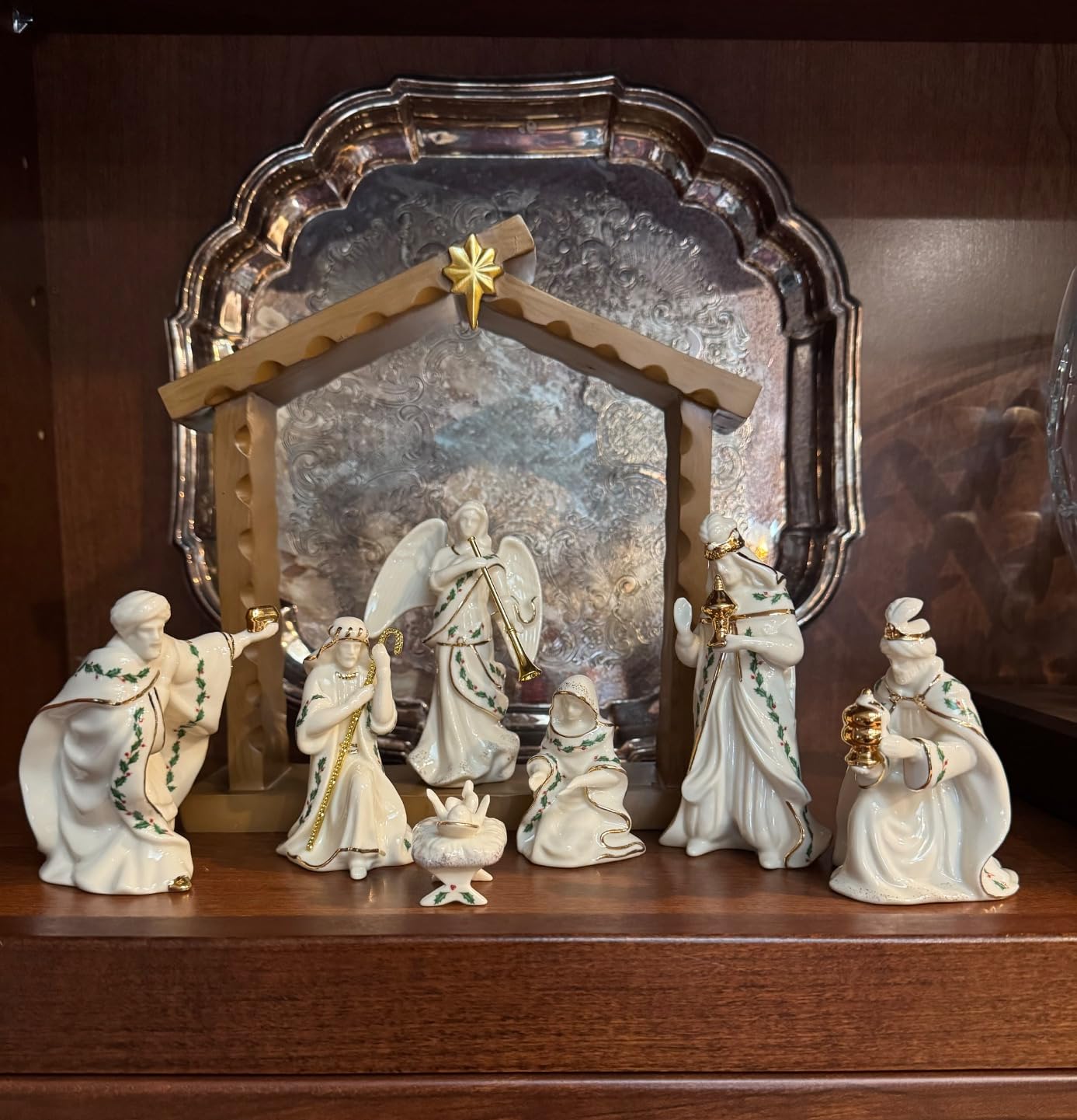 Lenox Holiday Christmas 7-Piece Mini Nativity Set | Ivory Porcelain with 24k Gold Accents | 4 inch height each customer photo 2