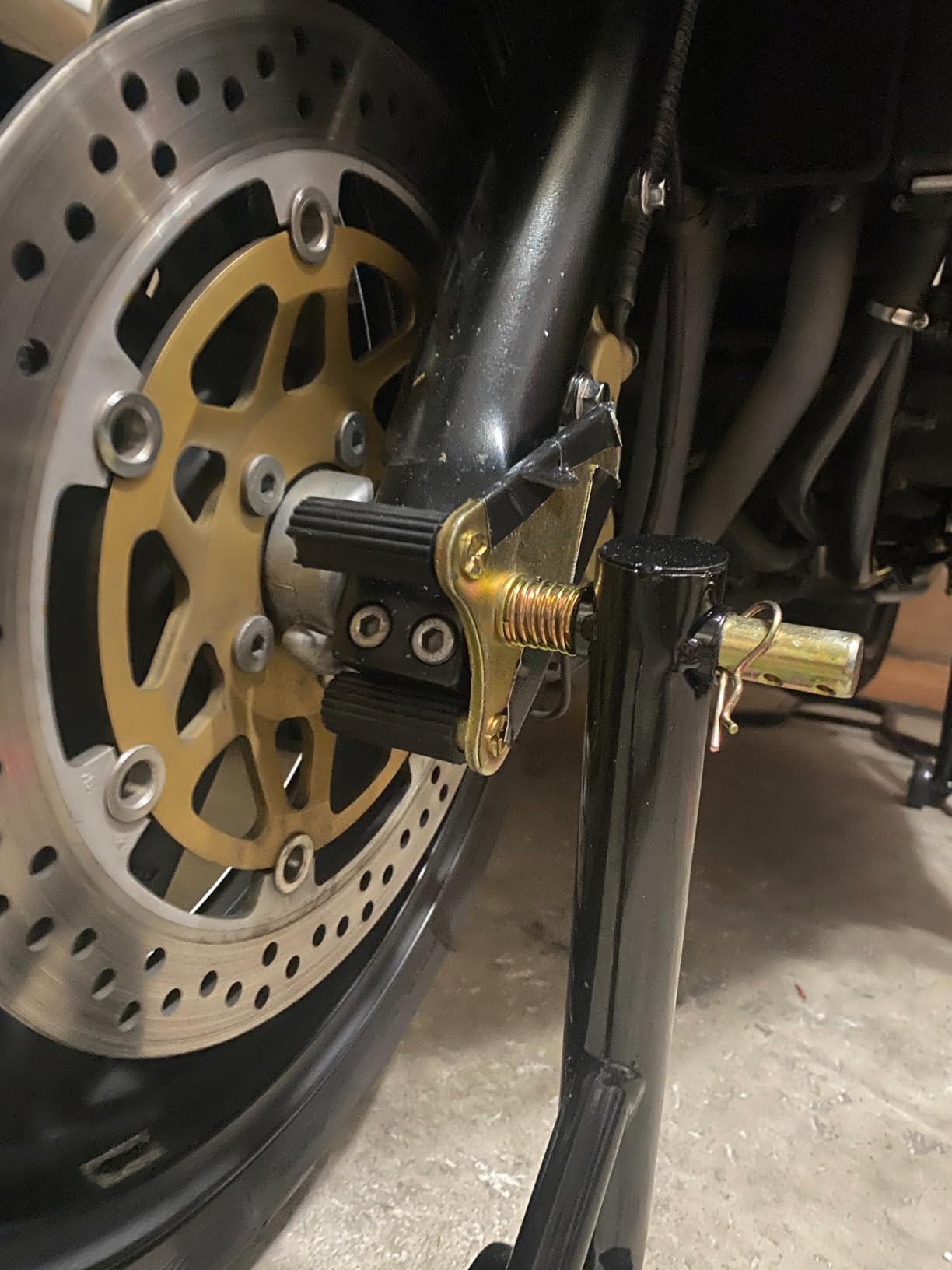 Venom Motorcycle Stand Lift, Front & Rear Combo, Universal Paddock Lift Stand, Front Wheel Fork Stand Rear Wheel Swingarm Spool Stand, Compatible With Most Yamaha Honda Kawasaki Suzuki BMW Motorcycles customer photo 1