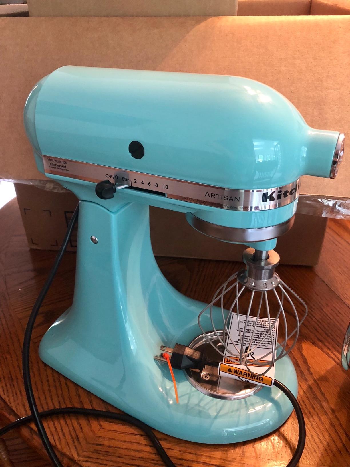 KitchenAid Artisan 5-Qt Tilt Head Stand Mixer KSM150PS, Contour Silver customer photo 2