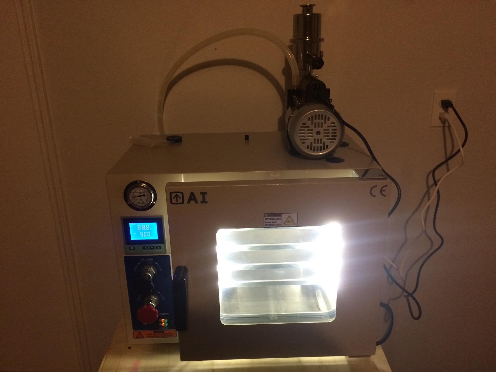 AT09p7.110 Vacuum Oven with 7 CFM Pump, 5 Sided Heating, 0.9 cu ft customer photo 1