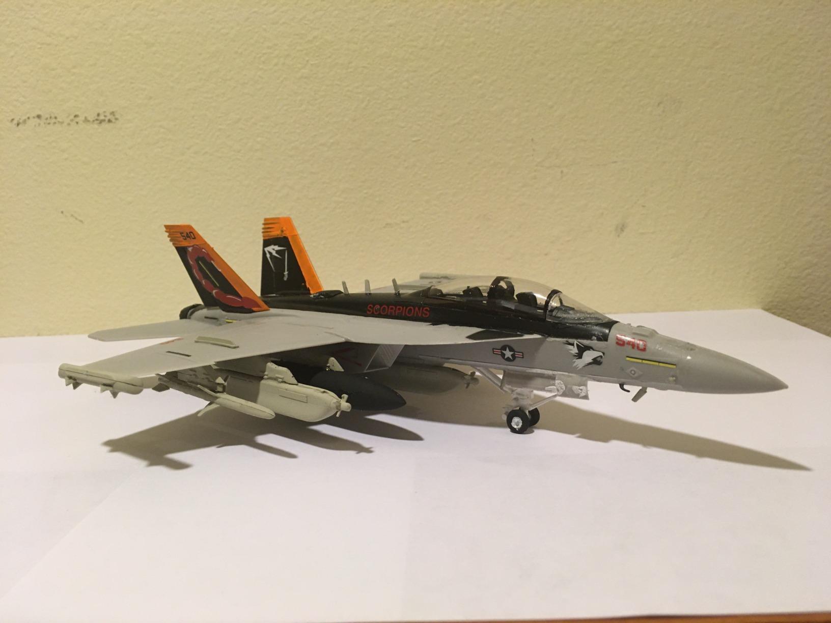 EA-18G Growler USN ECM Aircraft 1/72 Hasegawa customer photo 2