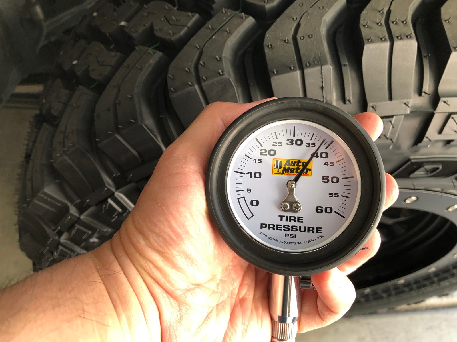 Auto Meter 2160 Tire Pressure Gauge,White customer photo 1