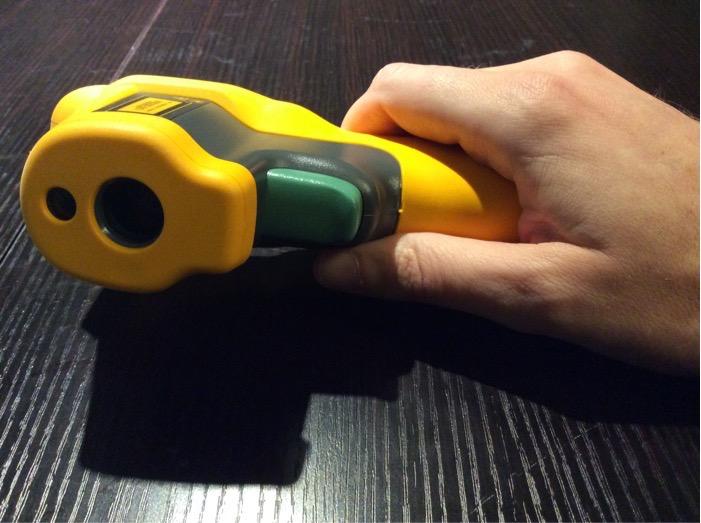 Fluke 62 Max Industrial Infrared Thermometer, -22 to +932 Degree F Range, Single Laser Targeting, 10:1 Distance to Spot Ratio, IP54 Rating, Includes 3 Year Warranty (Not for Human Temp) customer photo 2