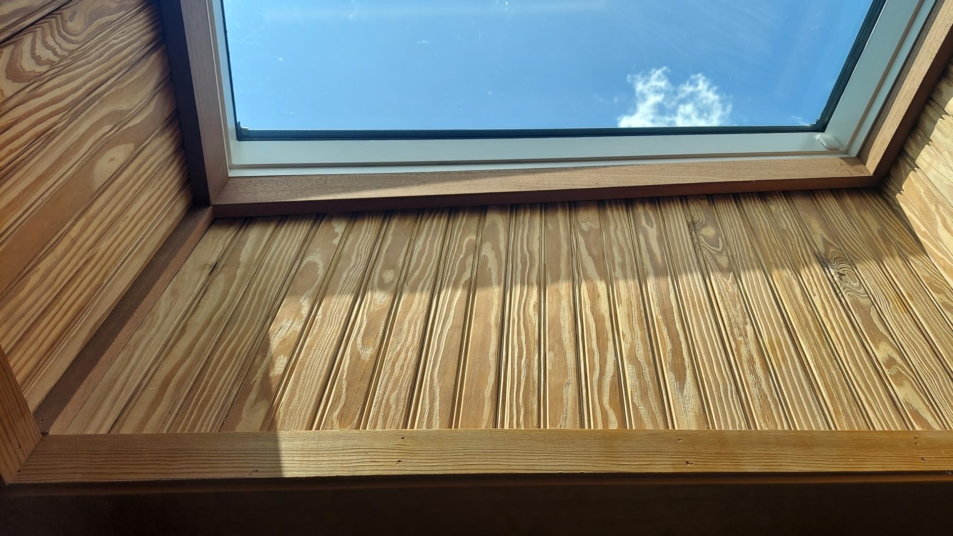 VELUX FS C04 2004 21-1/2 Inch x 38-3/8 Inch Laminated Fixed Non-Vented Deck Mounted No Leak Skylight from the FS Collection customer photo 1