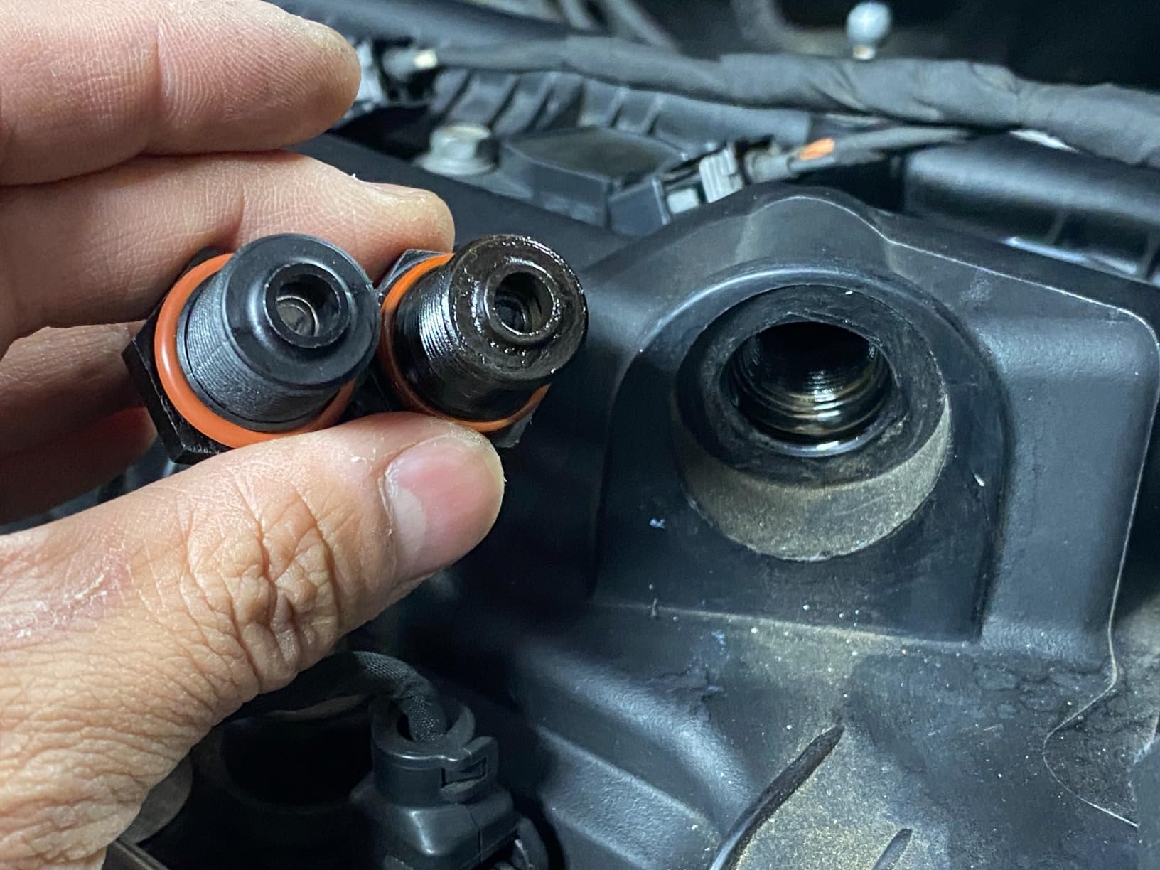 Genuine Hyundai 26740-2G000 PCV Valve customer photo 1