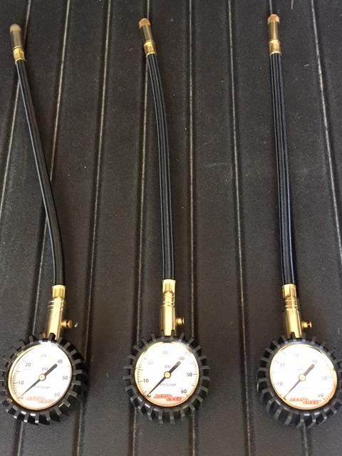 Accu-Gage RH60X Professional Tire Pressure Gauge with Protective Rubber Guard (60 PSI),Straight Chuck customer photo 2