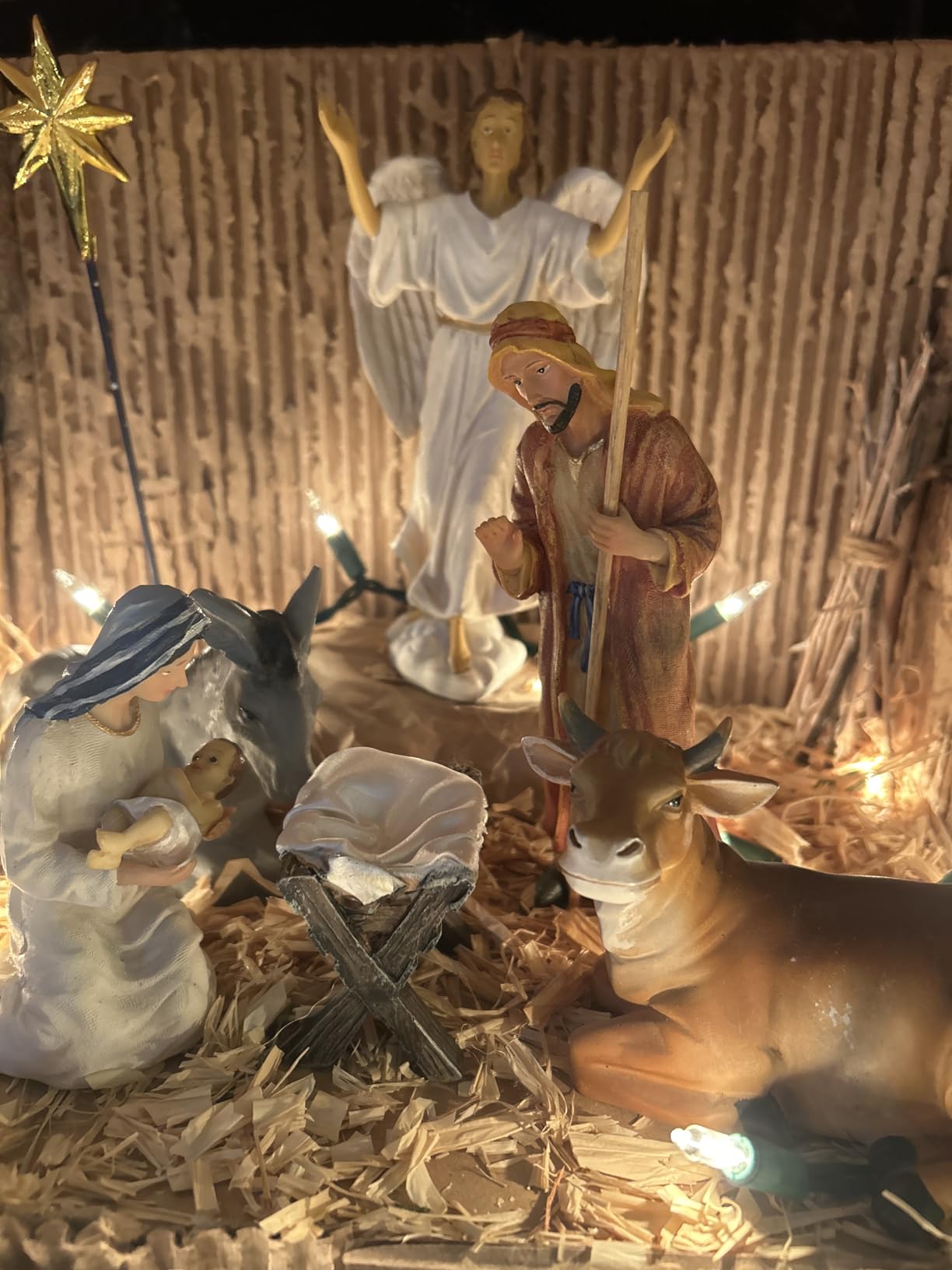 Three Kings Gifts 11-Piece Real Gold Christmas Nativity Scene Set, 7-Inch Scale Polystone Holy Family, Magi Wise Men, Angel, and Shepherds customer photo 2