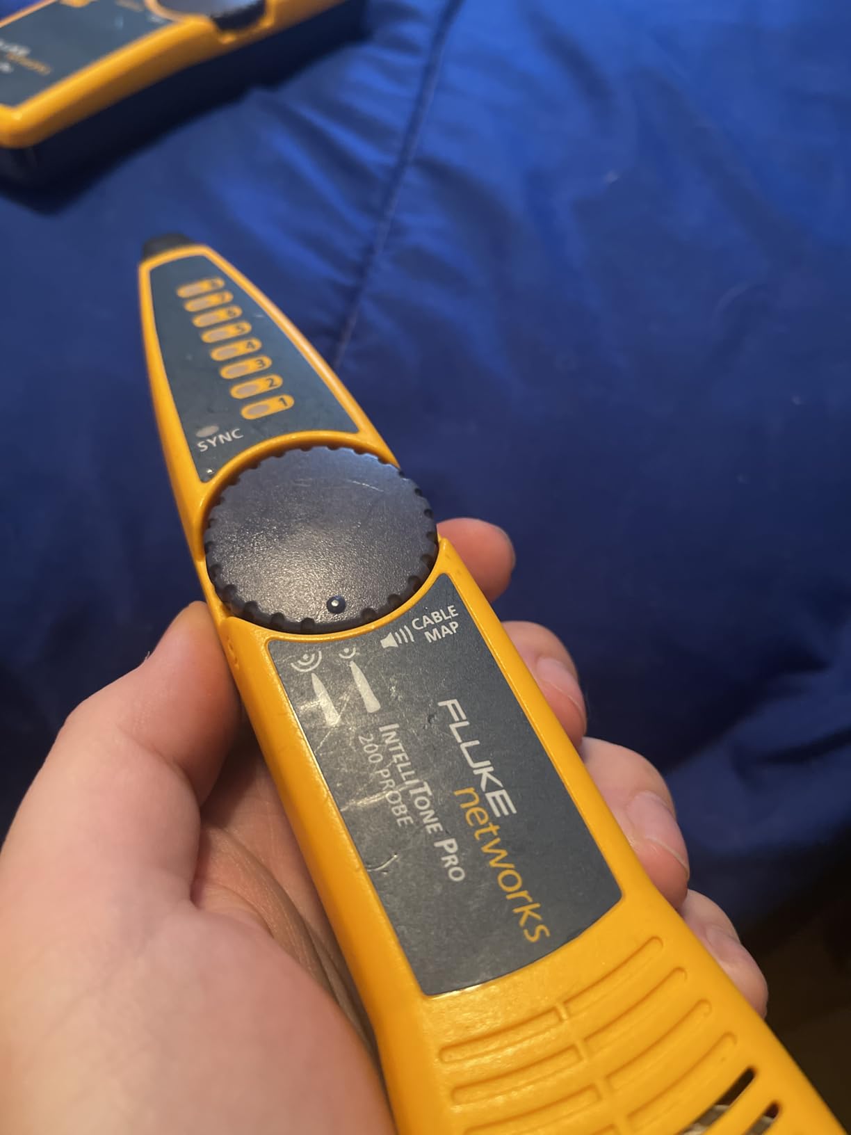 Fluke Networks MT-8200-60-KIT IntelliTone Pro 200 Probe and Toner, Multicolor customer photo 2