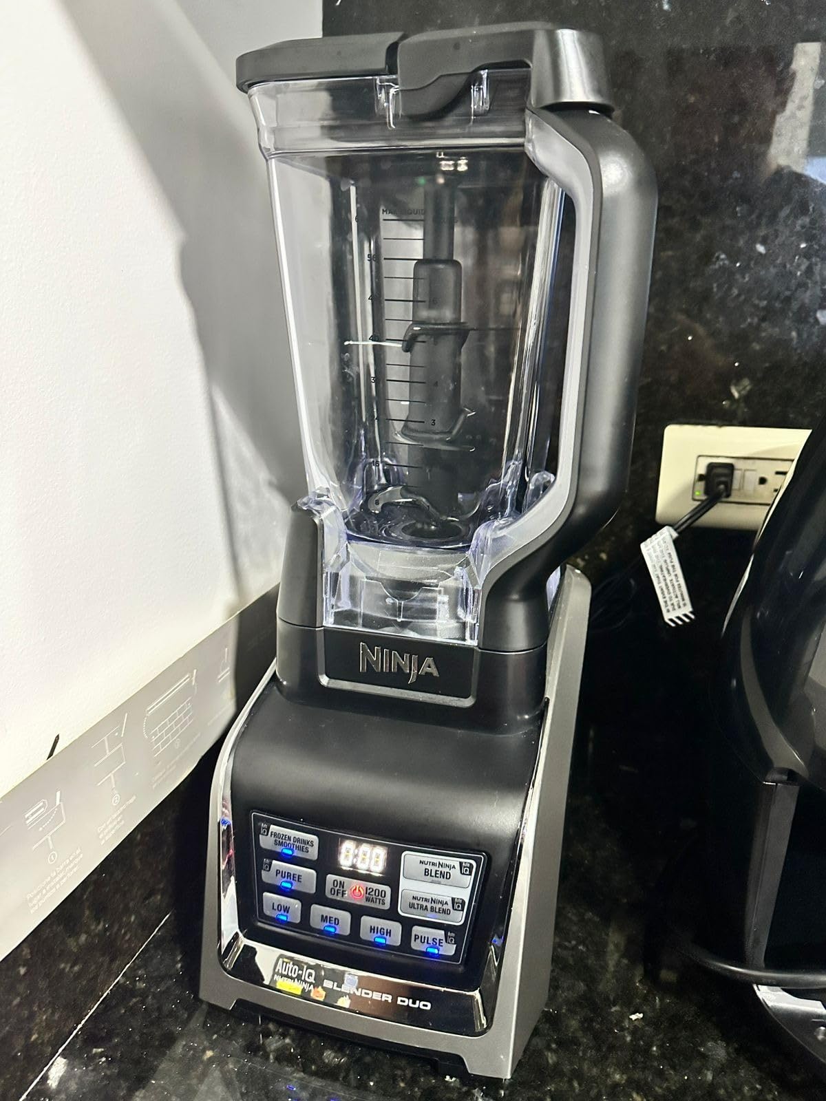 Ninja Nutri Personal & Countertop Blender, 1200W Auto-iQ, Black, BL642 customer photo 1