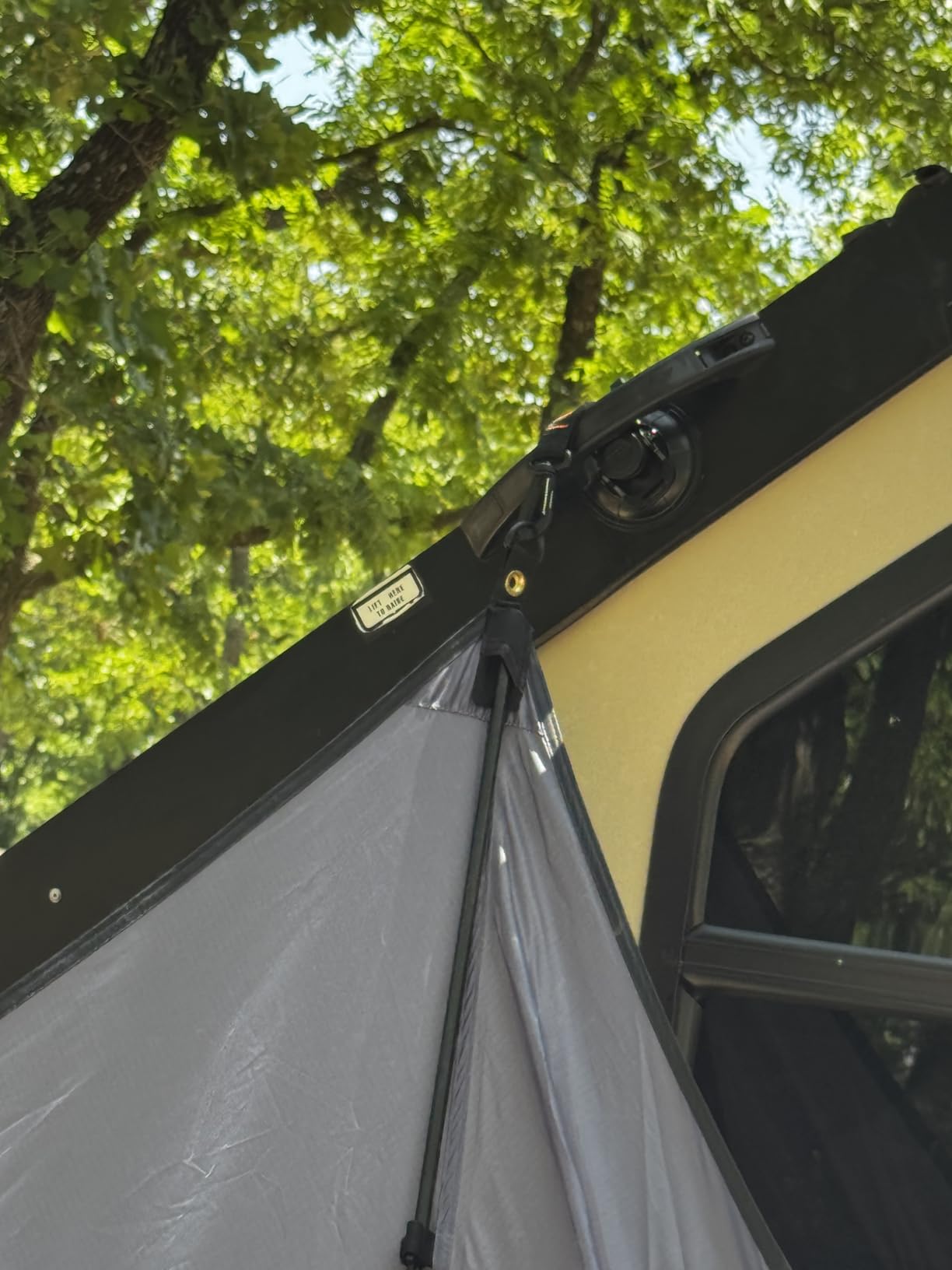 Hasika Waterproof SUV Tailgate Tent and Car Awning customer photo 2