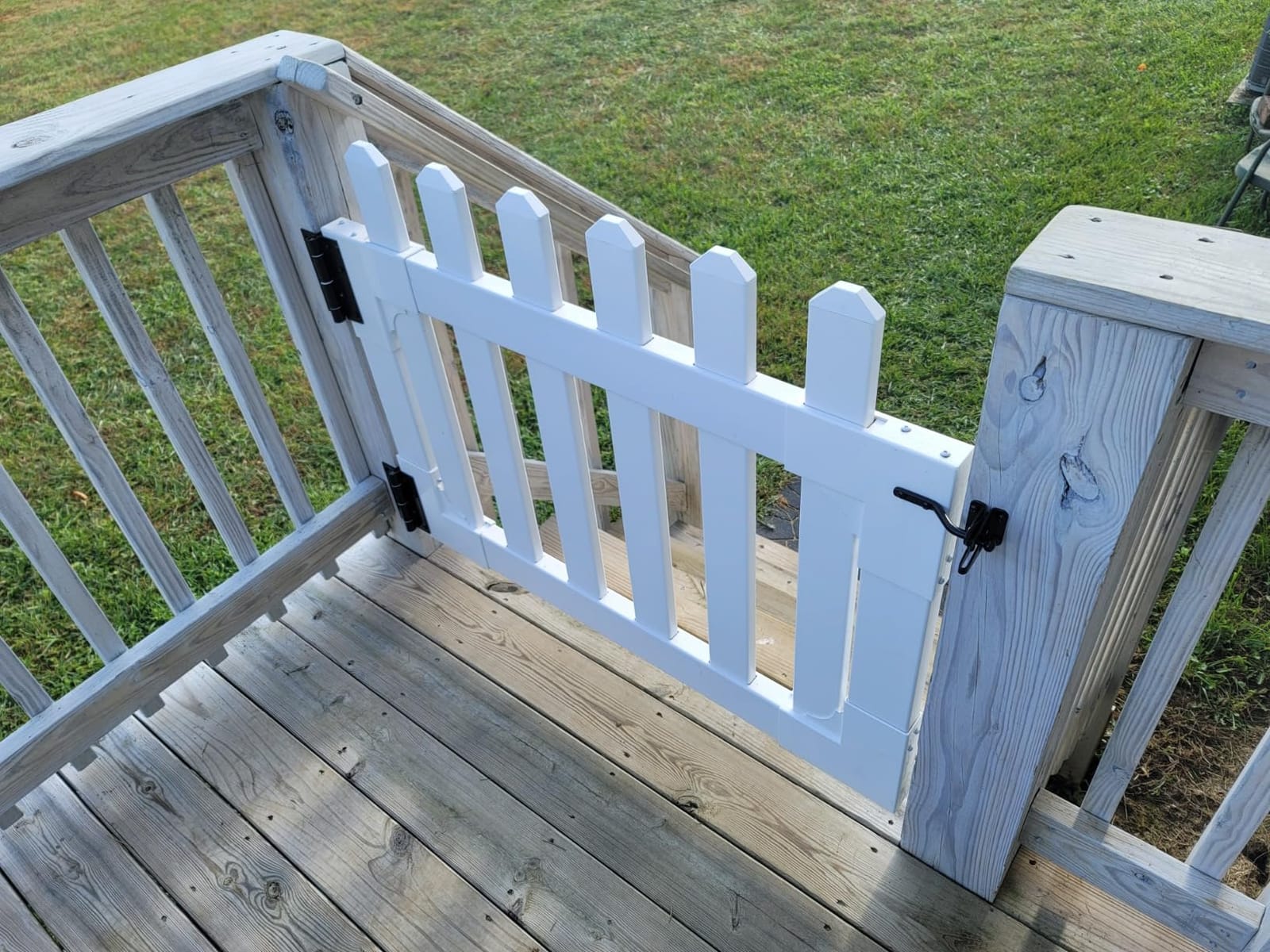 WamBam Newport Picket Gate, White Vinyl DIY No Dig Kit customer photo 1