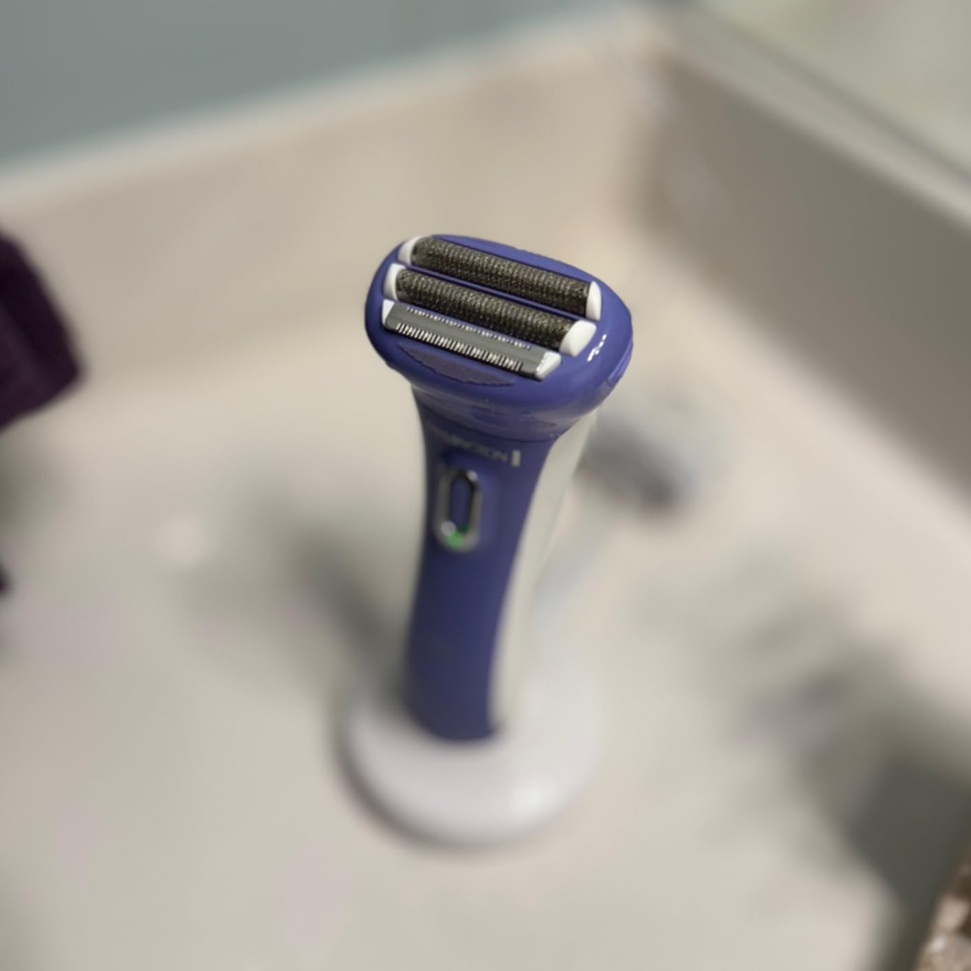 Remington Smooth & Silky Electric Shaver for Women, 4-Blade Wet & Dry Razor customer photo 1