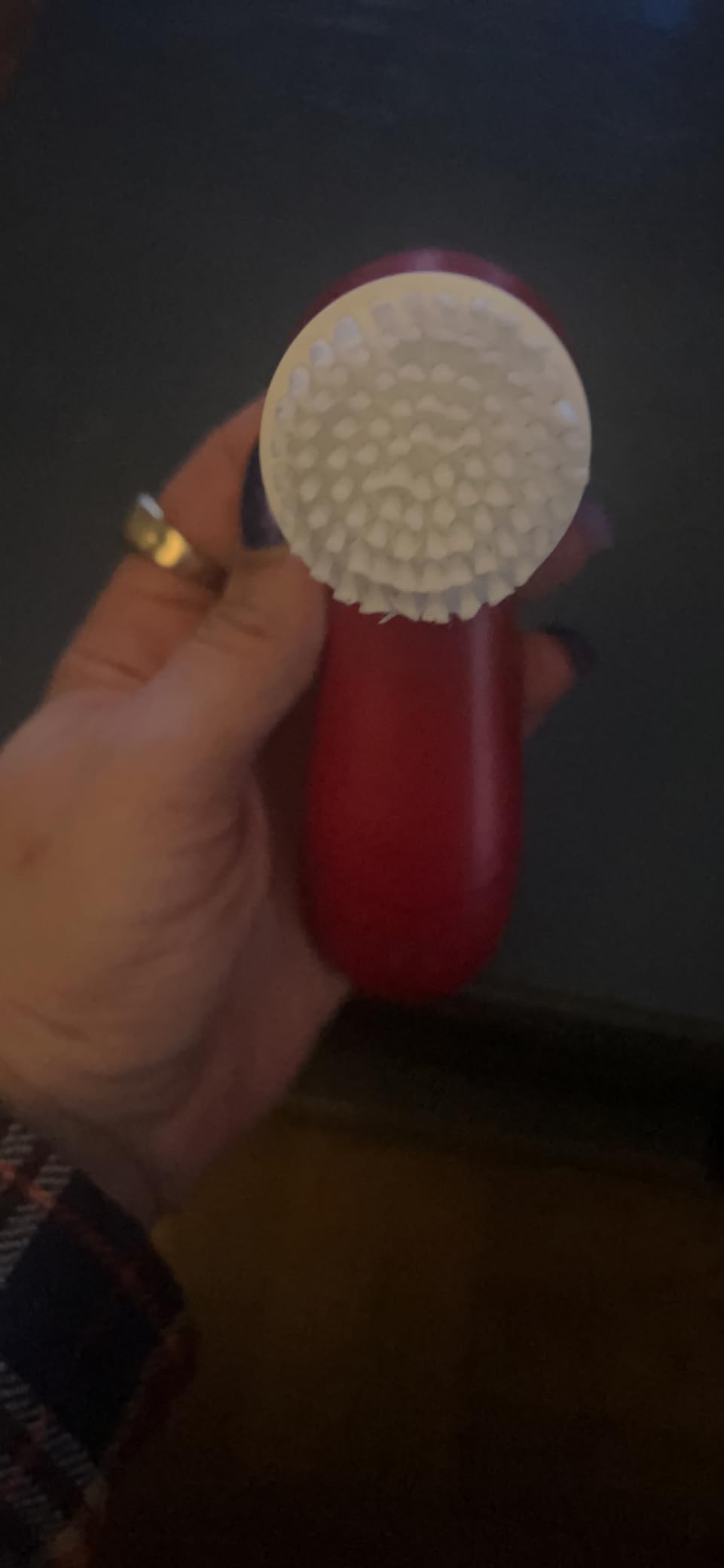 Olay Facial Cleansing Brush Regenerist, Face Exfoliator with 2 Brush Heads customer photo 2