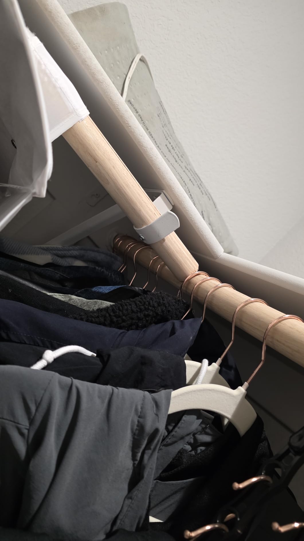 Amazon Basics Slim Velvet Non-Slip Space Saving Suit Clothes Hangers, Closet Organizer, Ivory/Beige, 30-Pack customer photo 1