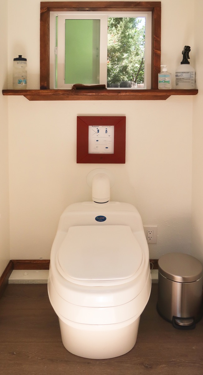Separett Villa Urine-Separating Compost Toilet customer photo 2