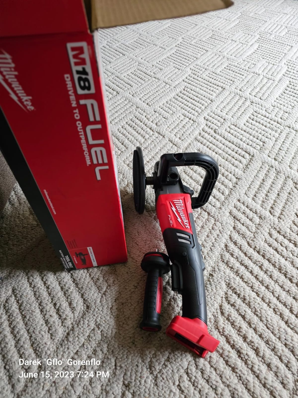 Milwaukee 2738-20 M18 18-Volt Fuel Lithium-Ion Brushless Cordless 7 inch Variable Speed Polisher (Tool-Only) customer photo 2