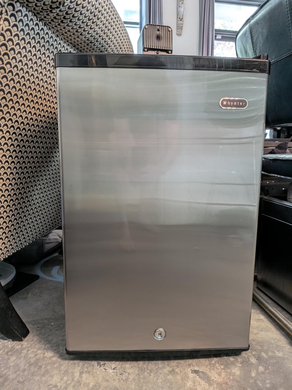 Whynter Upright Freezer 1.1 Cu Ft Lock, Mini Freezer, Stainless CUF-112SS, Adjustable Thermostat and Security Lock, Energy Star Rated, Reversible Door, Adds Compact Frozen Storage at Home customer photo 2