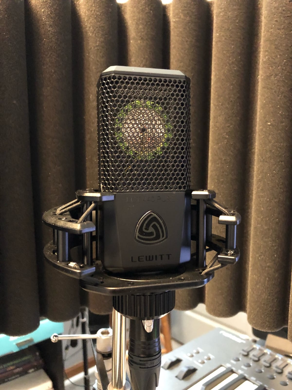 LEWITT LCT440PURE Large Diaphragm Condenser Mic customer photo 1