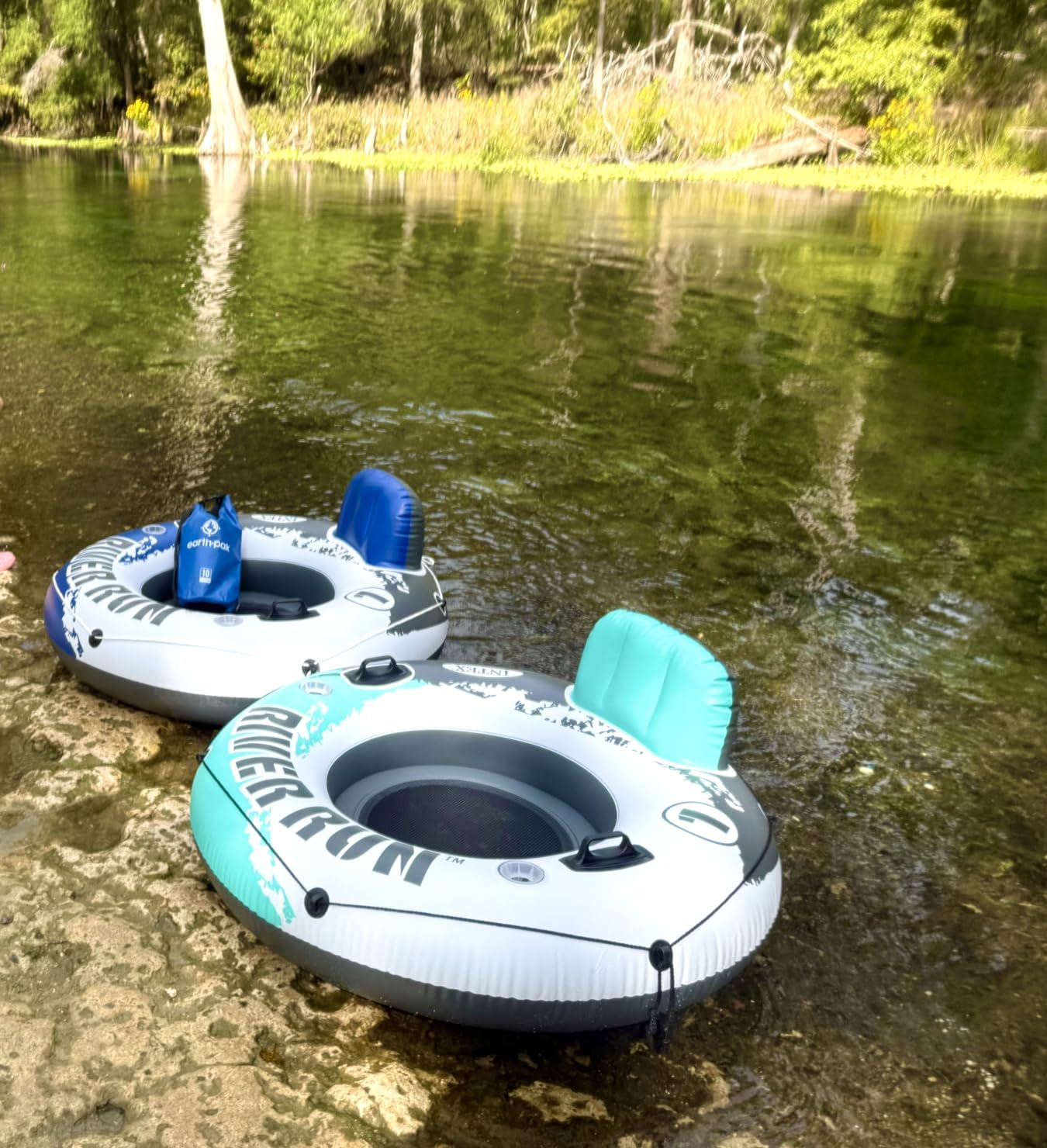 INTEX 56825EP River Run 1 Inflatable Floating Lounge: Comfortable Backrest – Built-in Cup Holders – Durable Grab Handles – All Around Grab Rope – 220lb Weight Capacity – Color May Vary customer photo 1