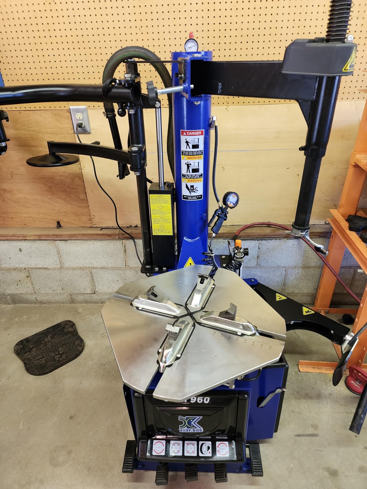 XK Tire Changer and Balancer Combo 37 in Tire Machine, 110V, 2.0HP, 960-690 | Air Bead Blaster, 12-24 in Rims, Multi Balancing Modes for Automotive Repair Shops, Home Garages, 36 Month Part Replacements customer photo 2