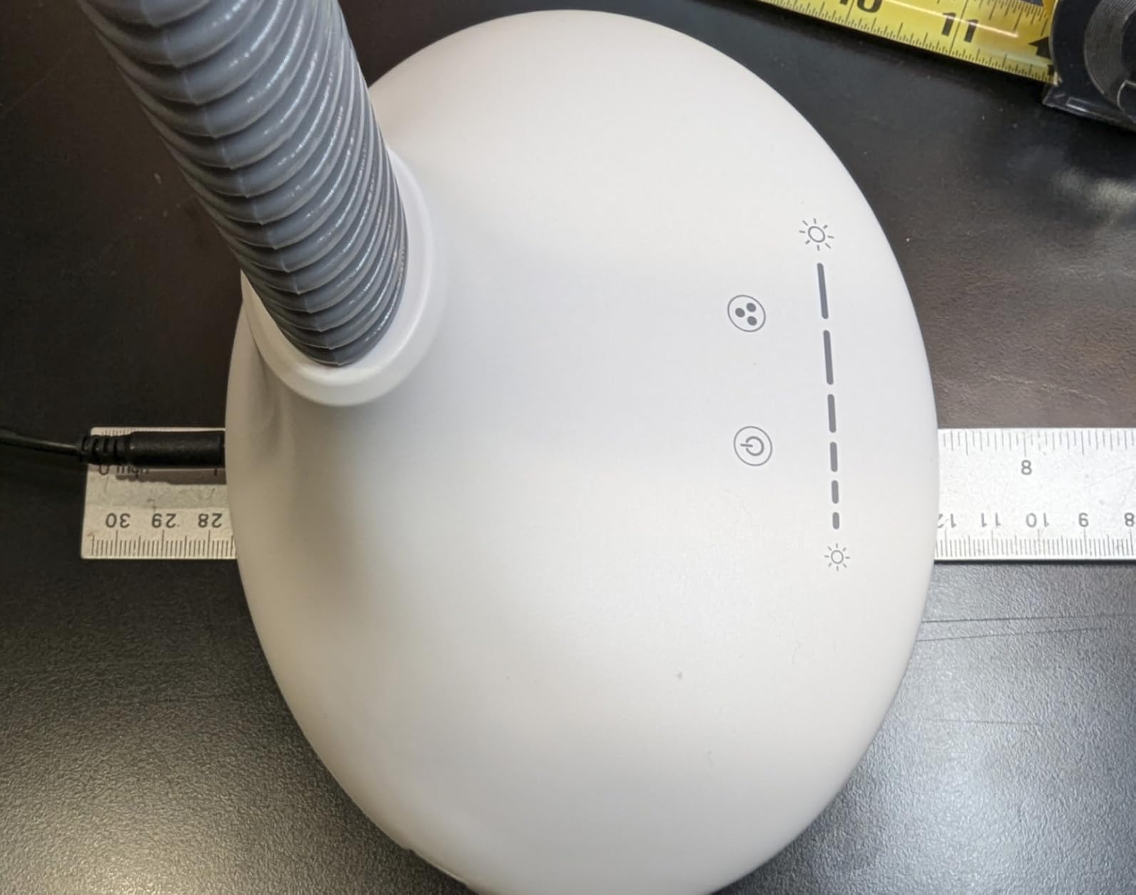 Verilux SmartLight Full Spectrum LED Desk Lamp with Adjustable Brightness, Flexible Gooseneck and Integrated USB Charging Port - Reduces Eye Strain and Fatigue - Ideal for Readers, Artists, Crafters customer photo 1