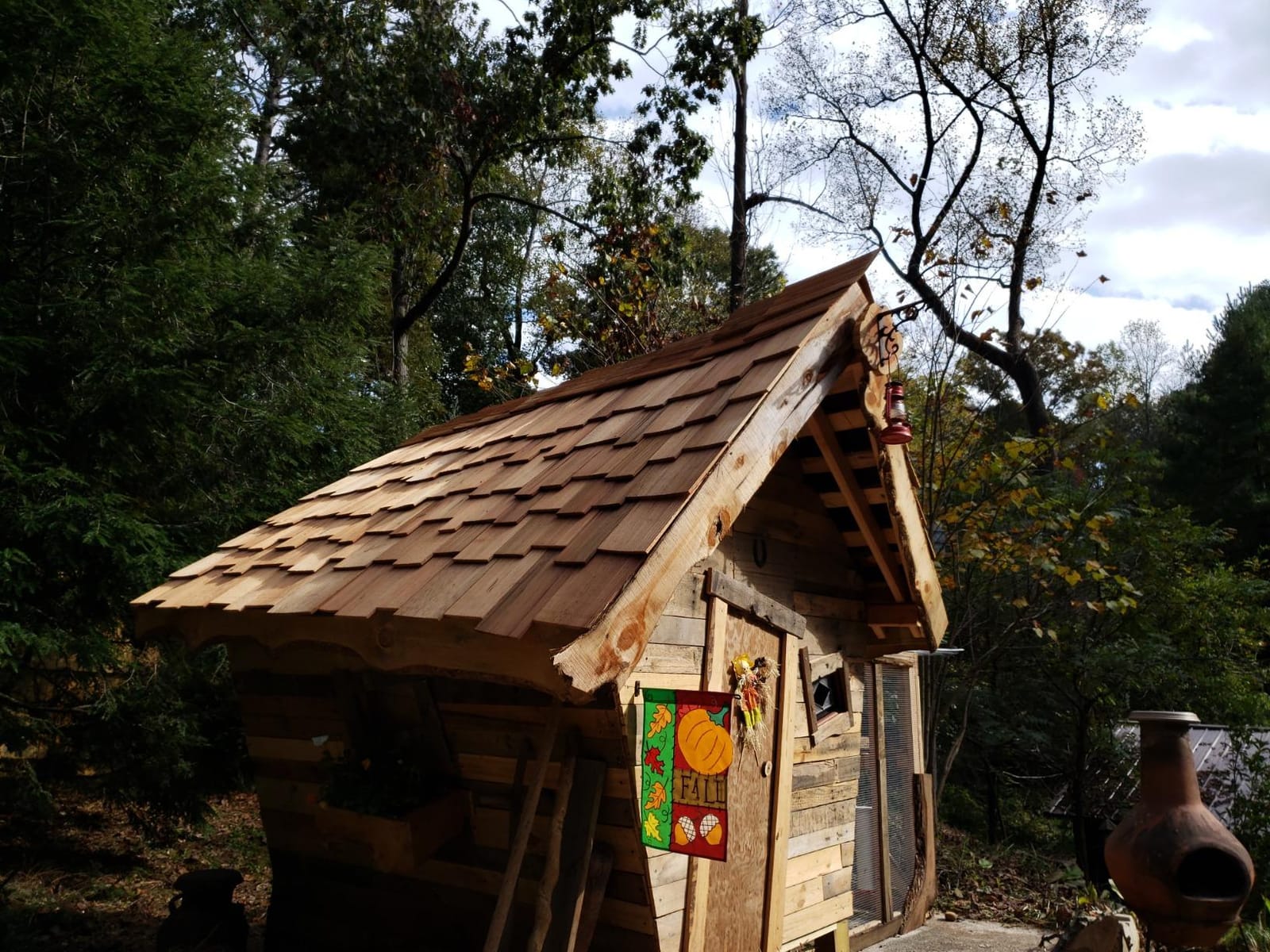 18 Inch Rebutted and Rejointed (R&R) Natural Groove Cedar Sidewall Shingles 1/2 Square Carton customer photo 2