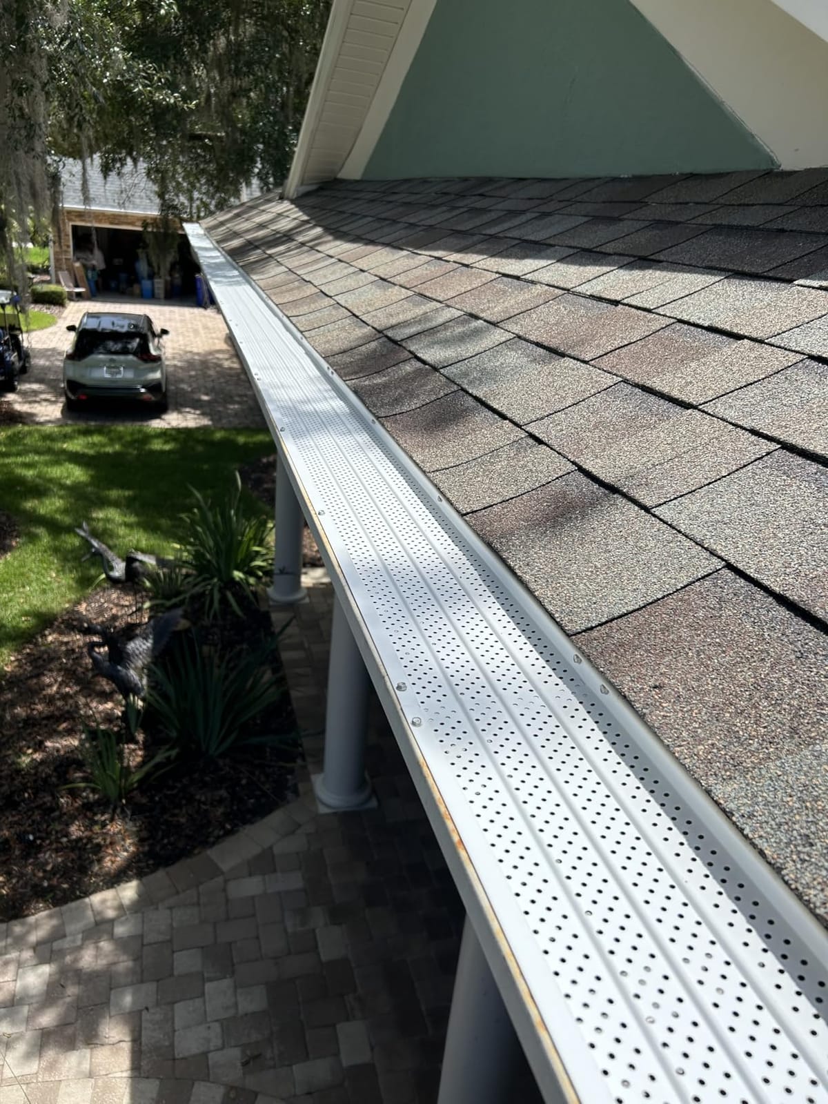 FlowGuard USA Made Professional DIY 6 Inch 50-Year Gutter Cover System - Thermal Thaw Black - Aluminum Gutter Guards - 102 Feet - by FlexxPoint customer photo 1