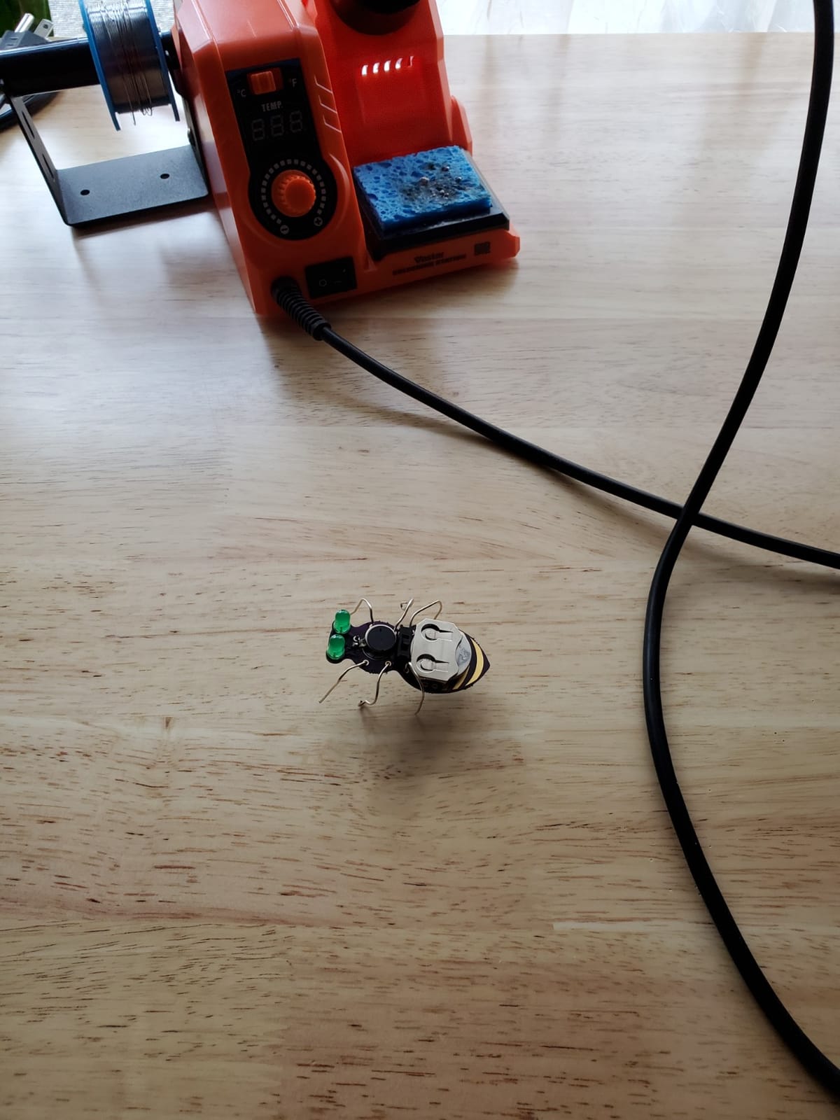 Jitterbug Soldering Kit | DIY Electronics Projects for Beginners | STEM Practice Science Project | Electronic Vibration Motor Circuit Boards with Battery customer photo 1