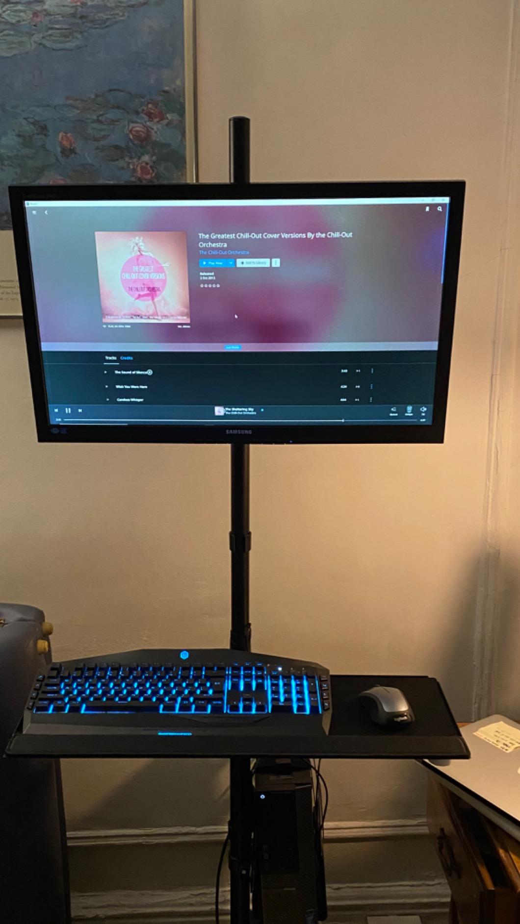 Mount-It! Rolling Computer Cart on Wheels, Mobile Desk Workstation with Monitor Mount for up to 32