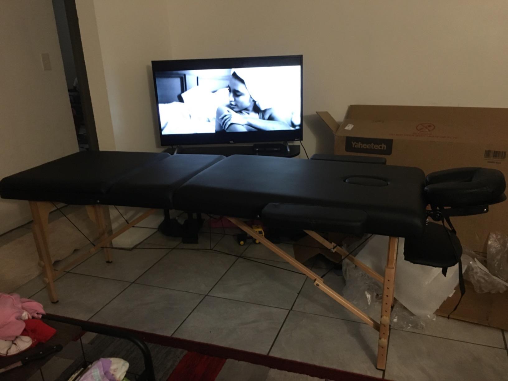 Yaheetech Massage Table Portable Folding Lash Esthetician Tattoo Bed, Black customer photo 1