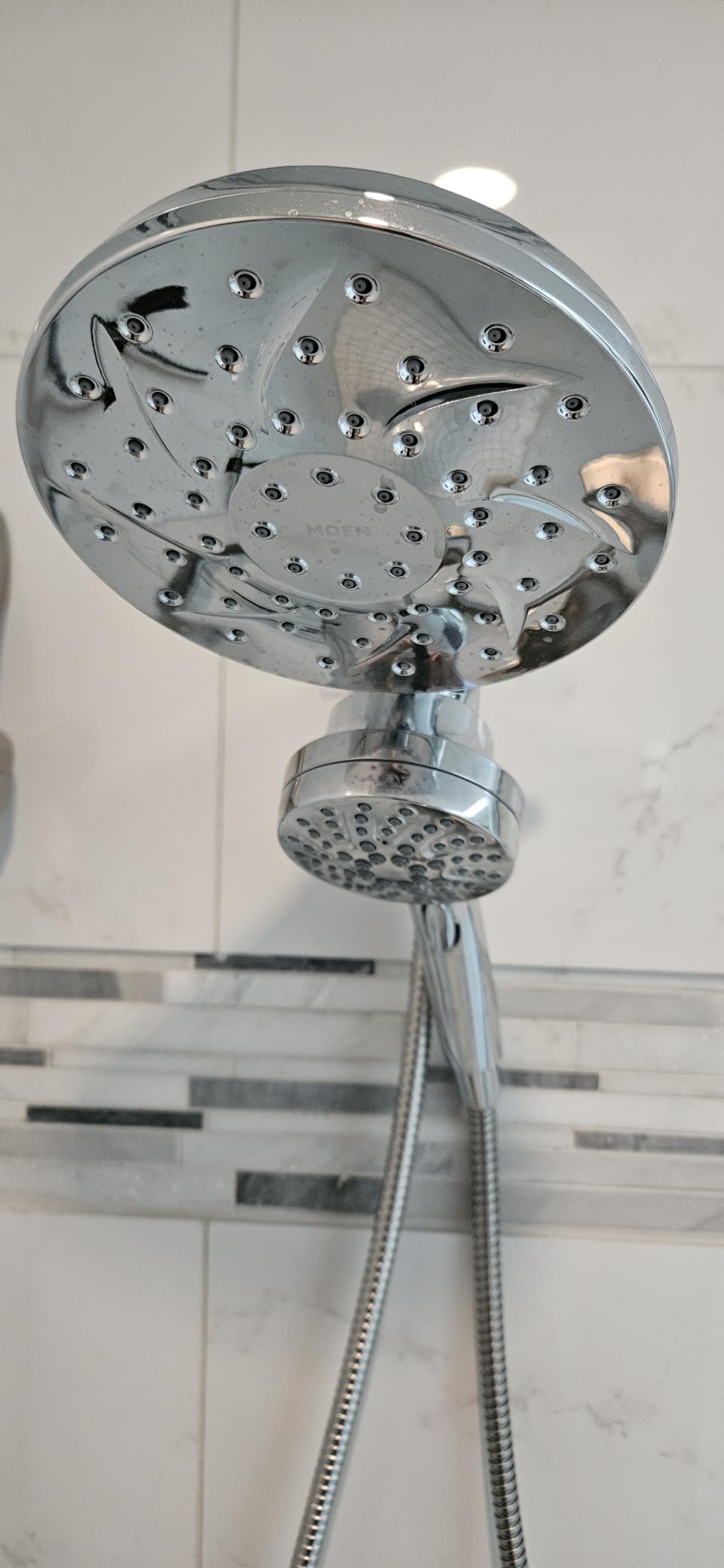 Moen 26009 Engage Magnetix Chrome 2-in-1 Rain Shower Head & Handshower customer photo 1