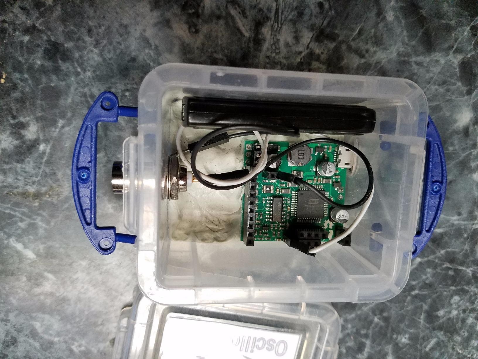 EspoTek Labrador: Easy-to-Use, Open-Source, All-in-One USB Oscilloscope, Signal Generator, Power Supply, Logic Analyzer, Multimeter for Windows, Mac, Linux, Android, Raspberry Pi customer photo 2