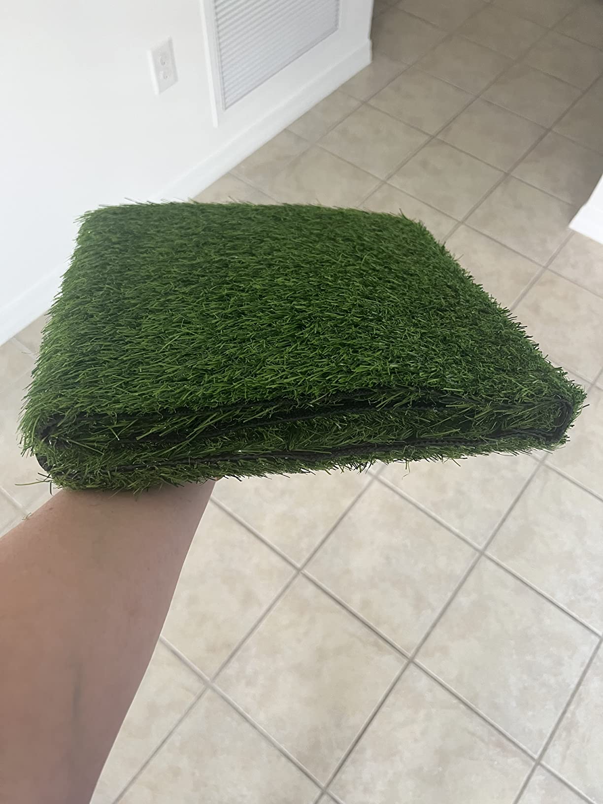 MAYSHINE Fake Grass for Dogs, Artificial Turf Grass Indoor Outdoor, Mat for Dogs Soft Blades, Cesped Artificial for Patios, Dog Astro Turf for Balcony, Quick Clean, Easy Rinse Patio Rug, 29.5