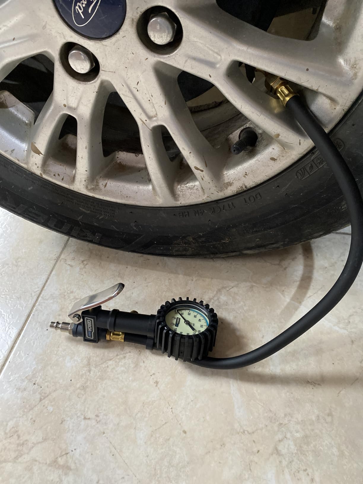 Air Chuck with Tire Pressure Gauge and Inflator for Air Compressor 100 PSI | ±2% Accuracy, Glow Dial, Improved 360° Air Chuck, 20-inch Hose, Dual Chuck, ¼ NPT Quick Connector, 3 in 1 Tool customer photo 1