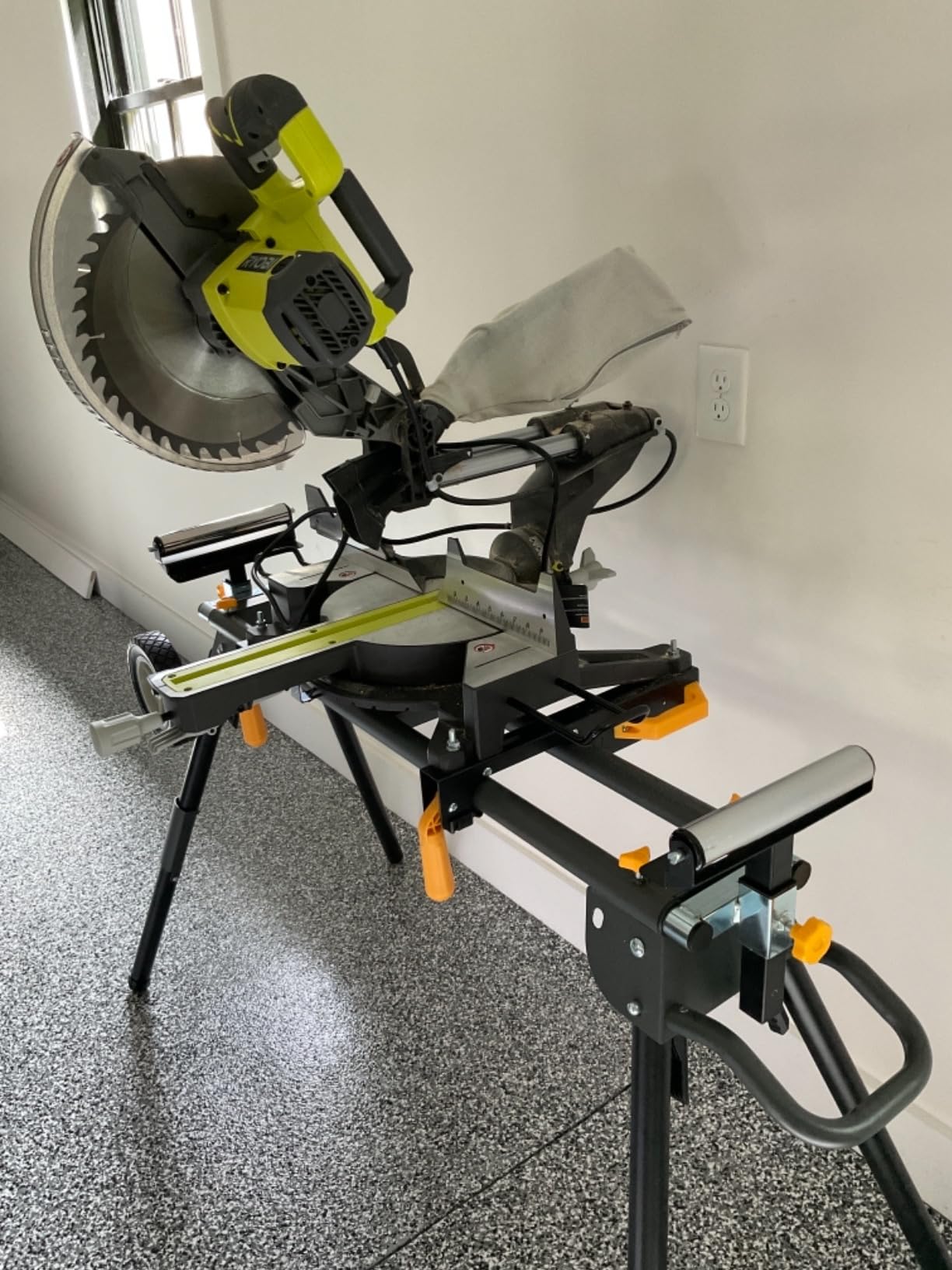 Deluxe Heavy Duty Rolling Miter Saw Stand with 8 in Wheels 330 Lbs Load Capacity Black and Grey Single Pack WK-MS029E-2 customer photo 2