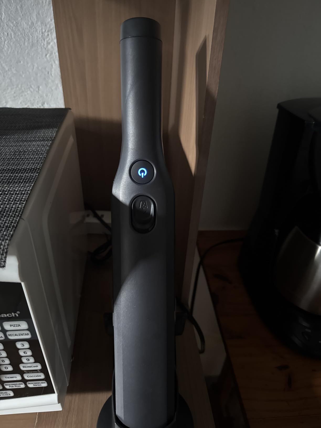 Shark WV201 WANDVAC Handheld Vacuum, Lightweight at 1.4 Pounds with Powerful Suction, Charging Dock, Single Touch Empty and Detachable Dust Cup, Graphite, Slate customer photo 1