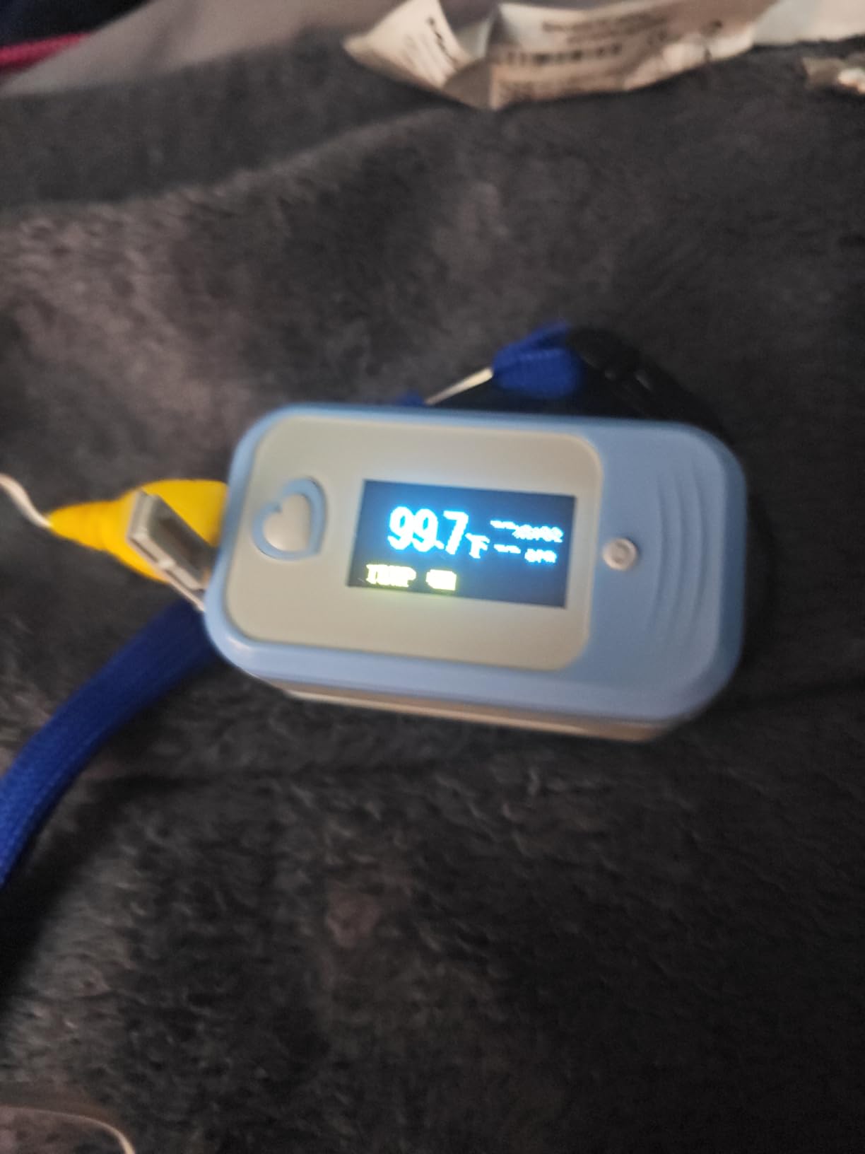 AM801 Professional Pulse Oximeter, SpO2, Temperature, PR, Pi, PPG | Alarm for Abnormal Reading, High Precision for All Skin Tones customer photo 2