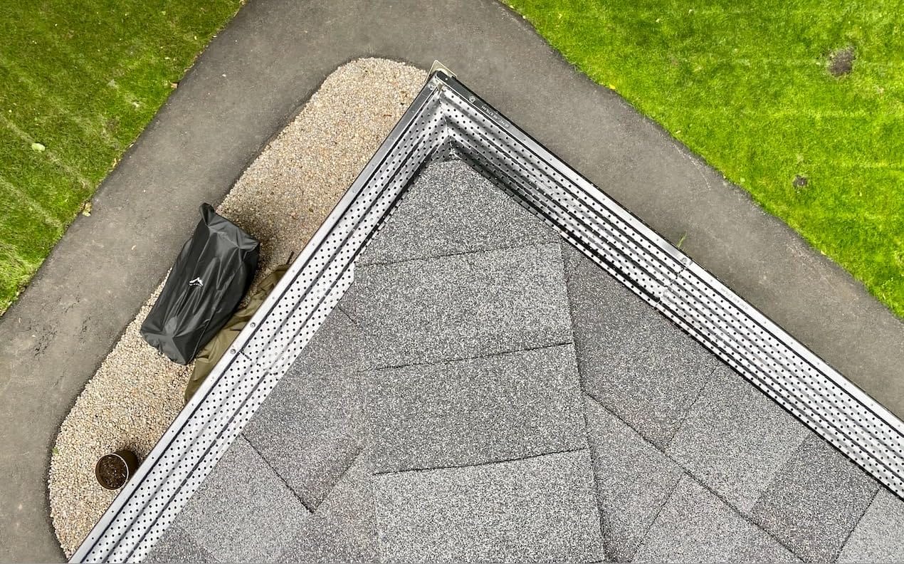 LeafTEK Heavy-Duty Aluminum Gutter Guard System, Fits 5 in, 32 ft, Black customer photo 2