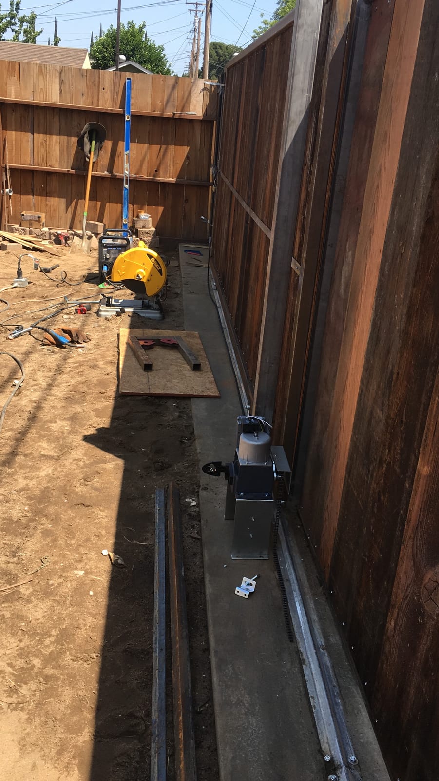 Miller 907757 Multimatic 220 AC/DC Multiprocess Welder, 120V/240V, MIG/Flux-Cored/Stick and AC/DC TIG customer photo 1