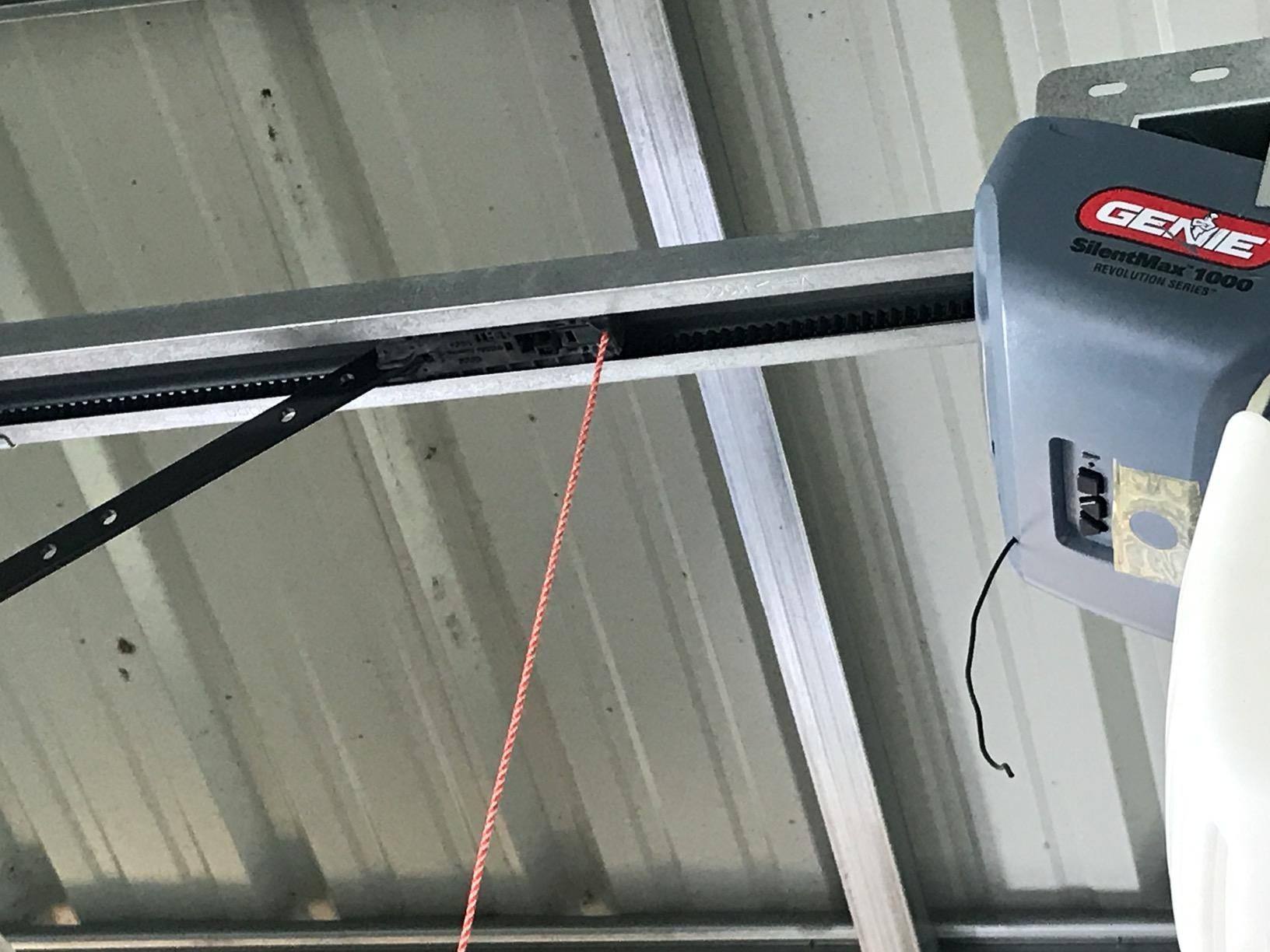 Genie SilentMax 1000 Garage Door Opener - Ultra-Quiet Belt Drive - Includes two 3-Button Pre-Programmed Remotes, Wall Console, Wireless Keypad, Safe T-Beams - Model 3042-TKH, 140V DC Motor customer photo 1
