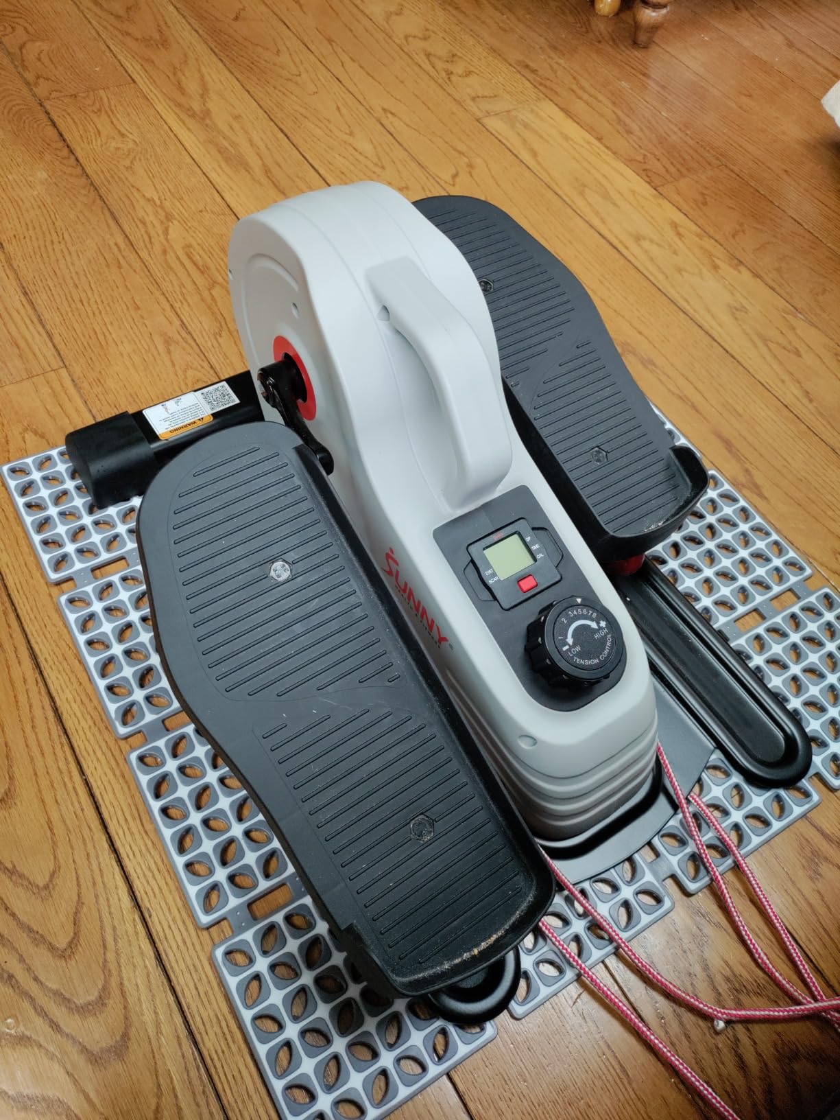 Sunny Health & Fitness Under Desk Pedal Elliptical Machine Leg Exerciser customer photo 1