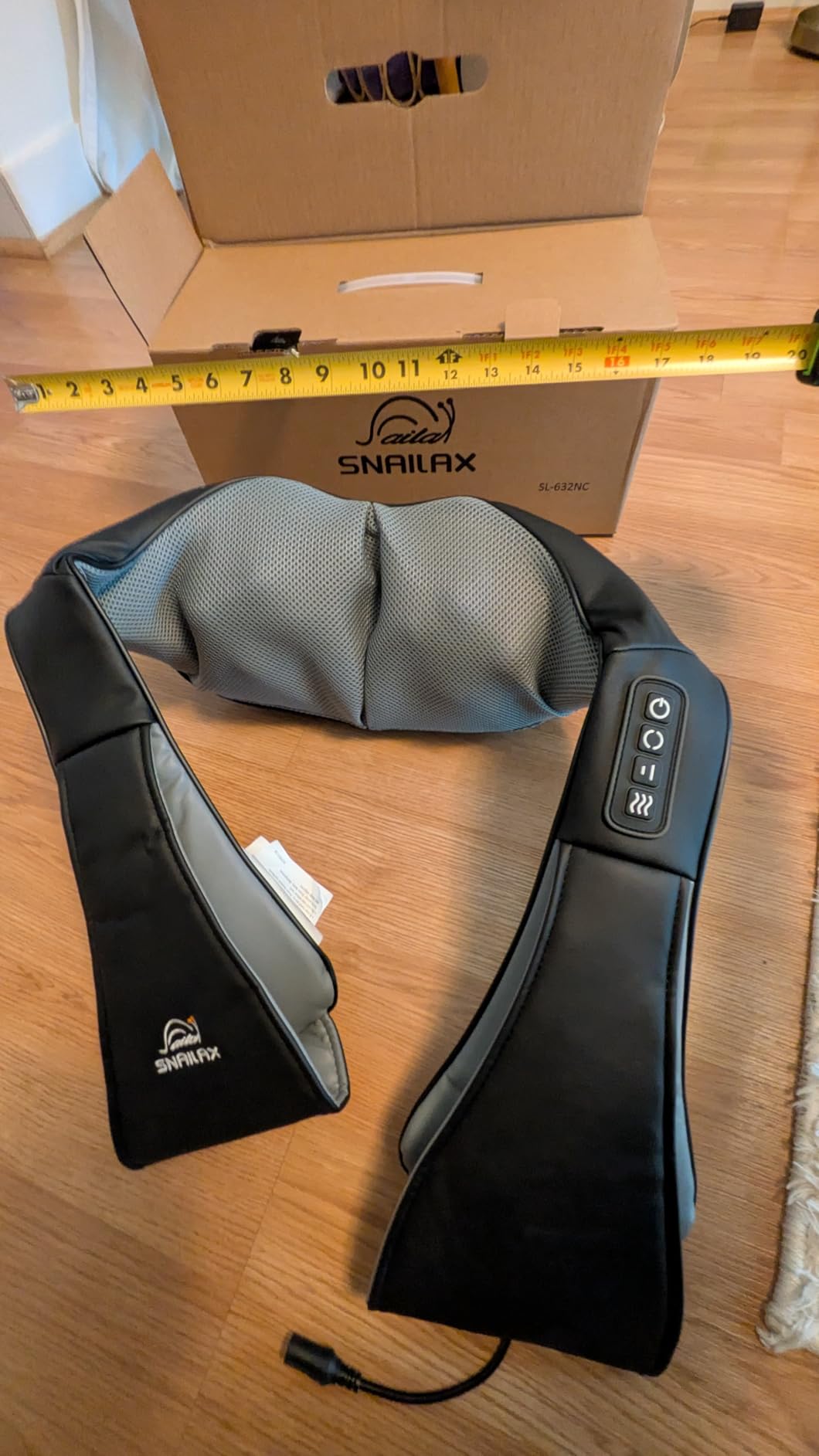 Snailax Cordless Shiatsu Neck and Shoulder Massager with Heat customer photo 2